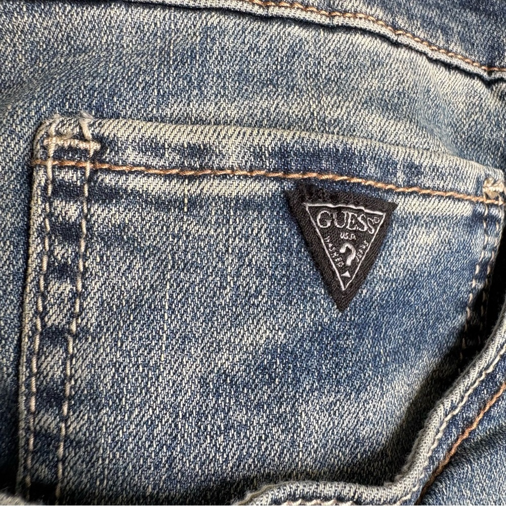 Mens Guess ‘90s Fit New with tags 38x32 - Picture 8 of 14
